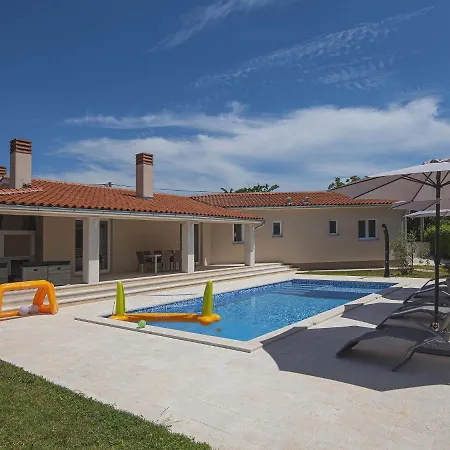 Holiday home Single-storey With Private Pool Marcana